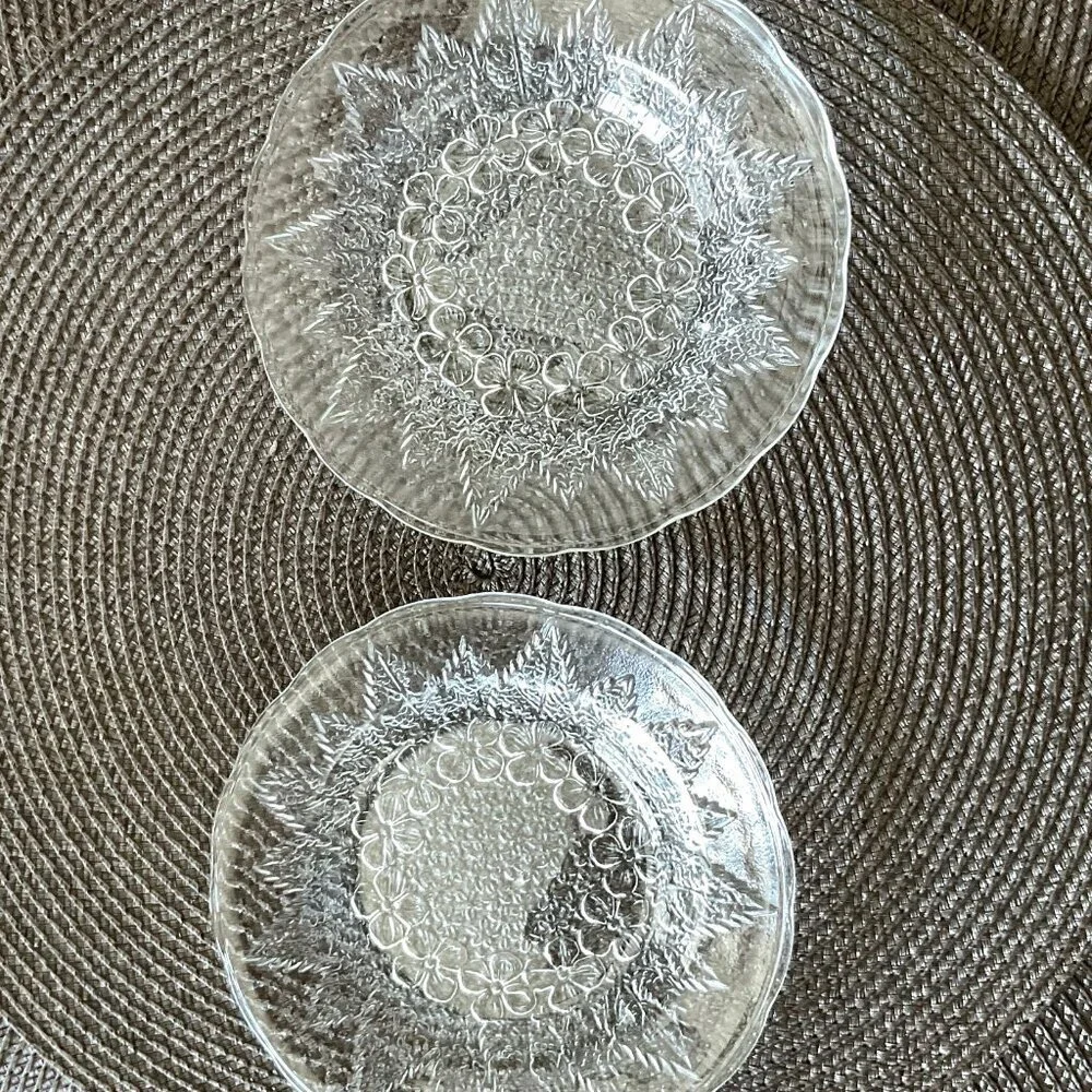 FLORAL SCALLOPED EDGE PRESSED 6